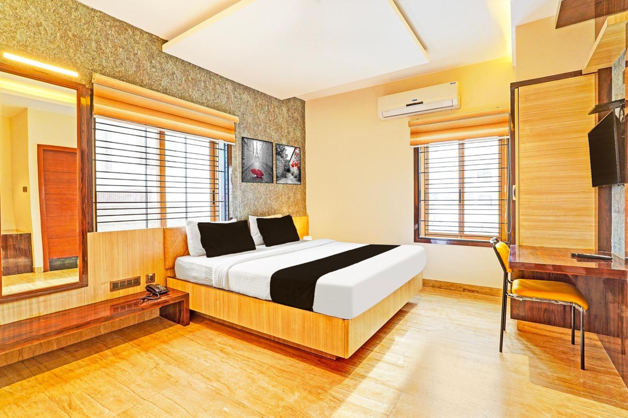 Super Townhouse Indiranagar Hotel Bangalore Buitenkant foto