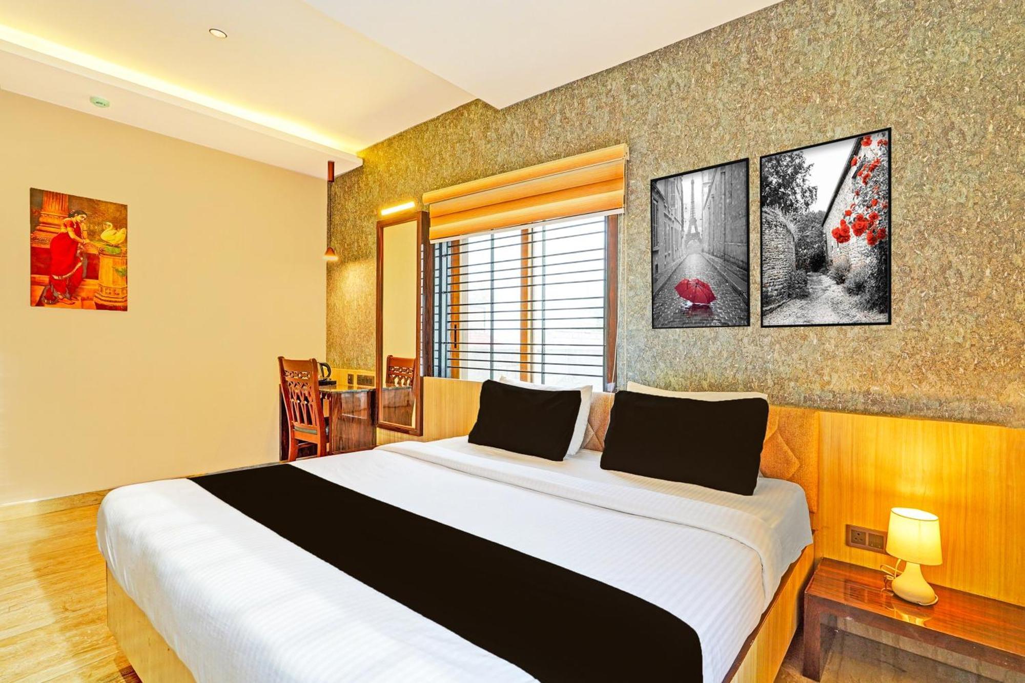 Super Townhouse Indiranagar Hotel Bangalore Buitenkant foto