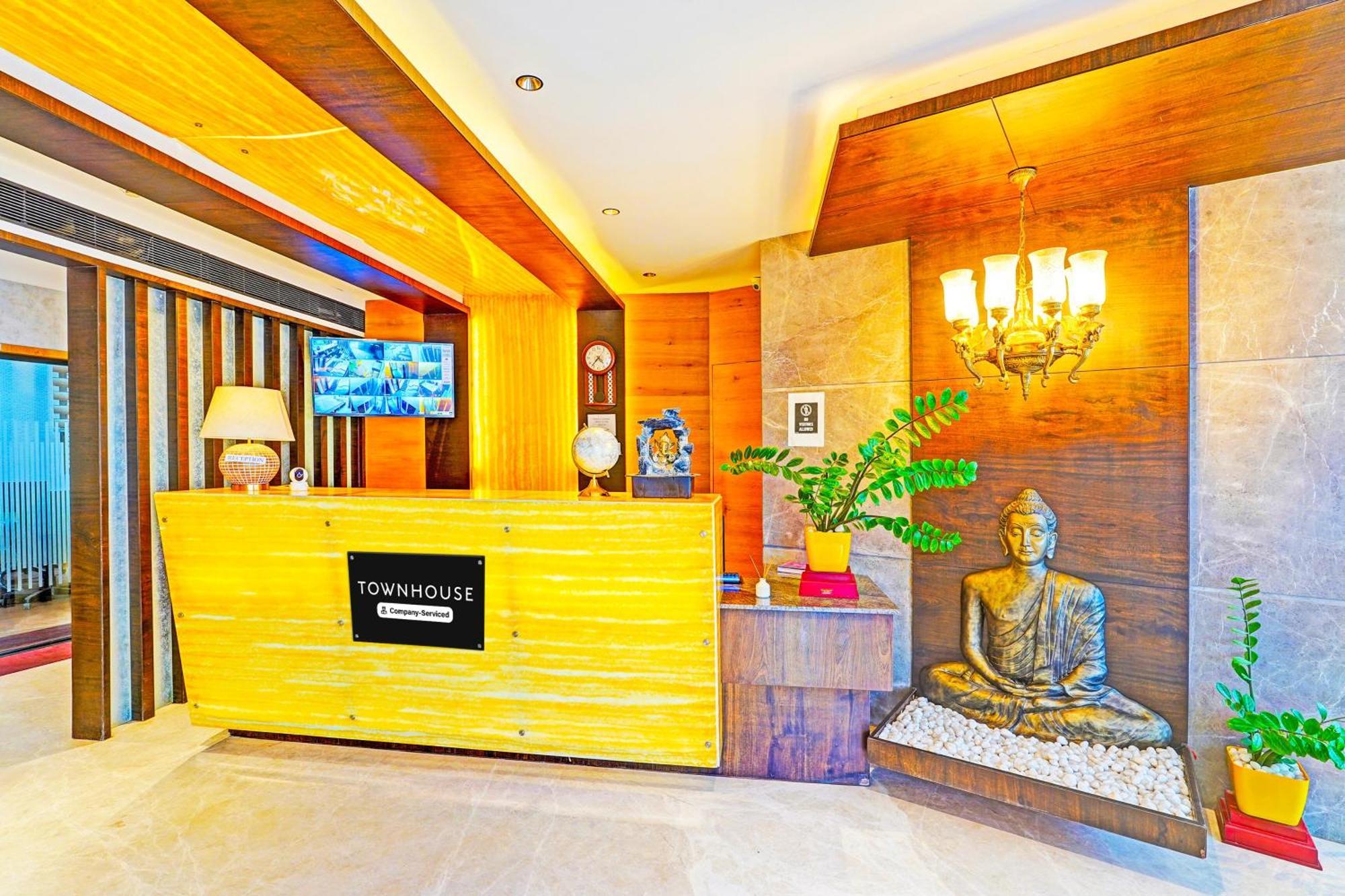 Super Townhouse Indiranagar Hotel Bangalore Buitenkant foto